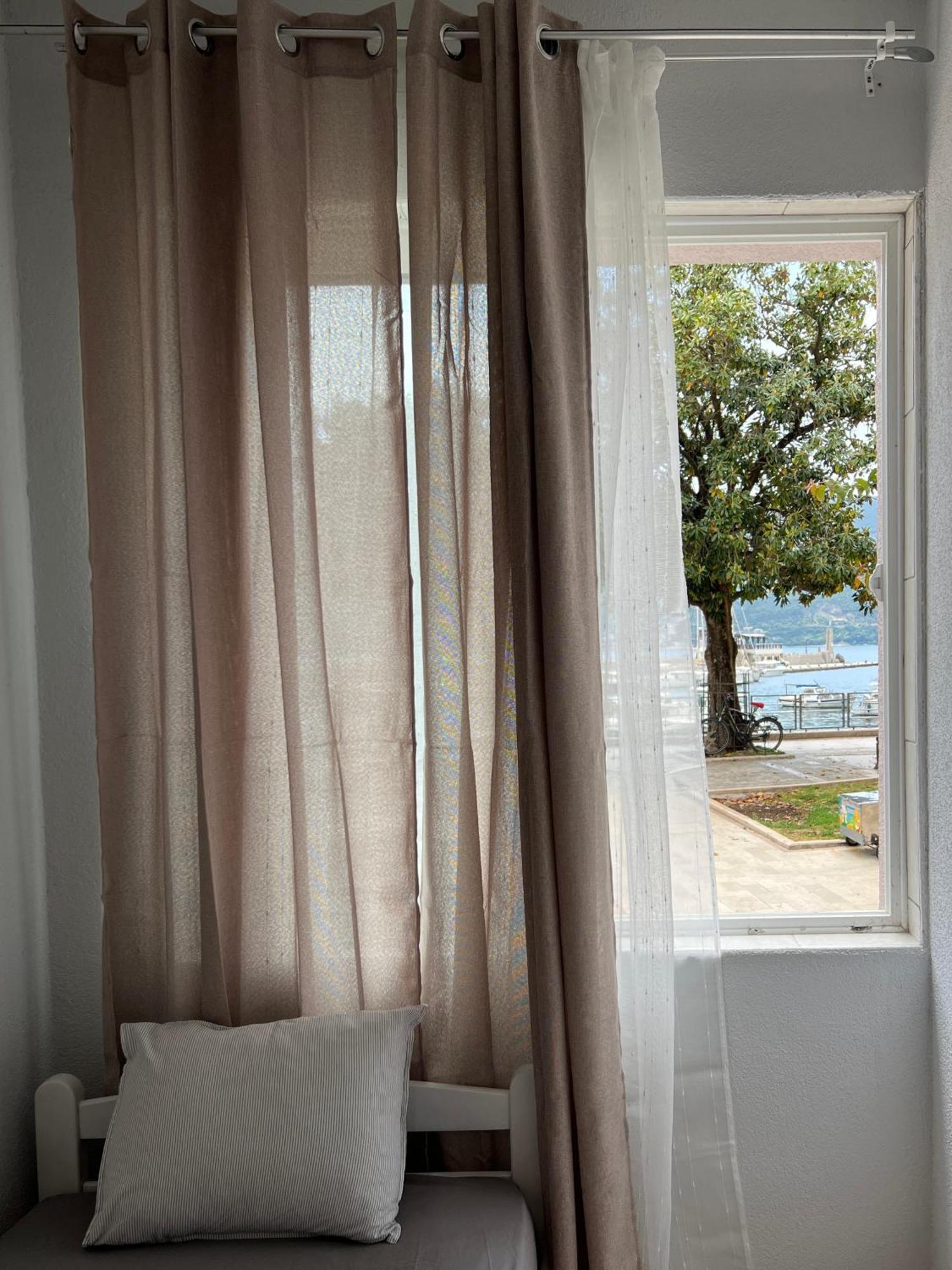 Apartments Astoria Hn Herceg Novi Exterior foto