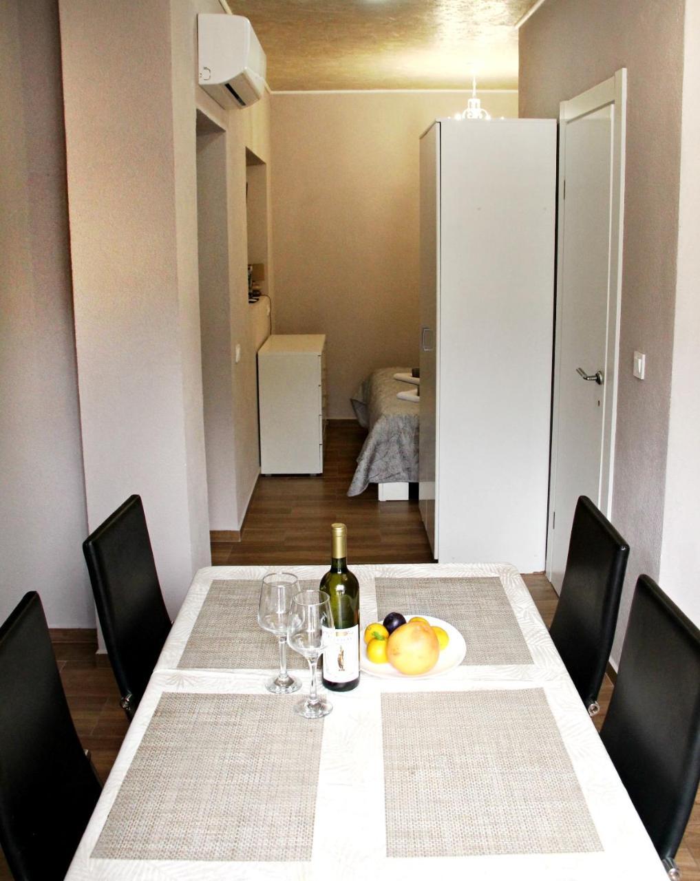 Apartments Astoria Hn Herceg Novi Exterior foto